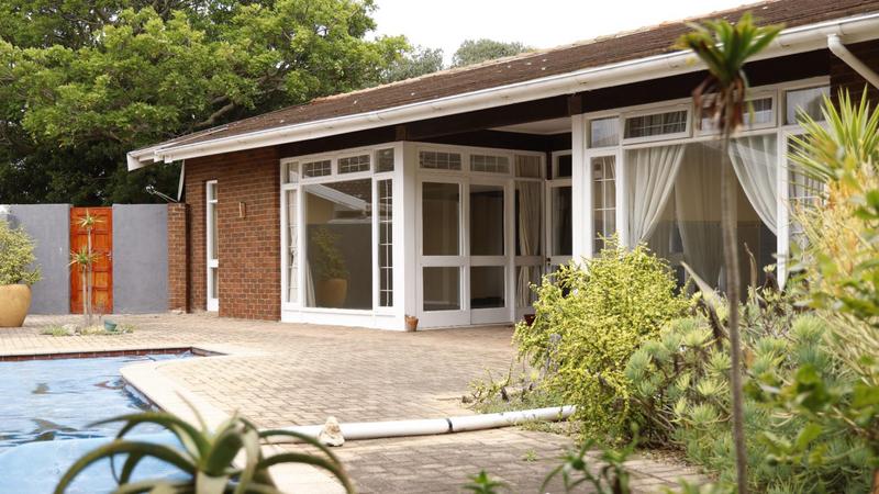 4 Bedroom Property for Sale in Summerstrand Eastern Cape